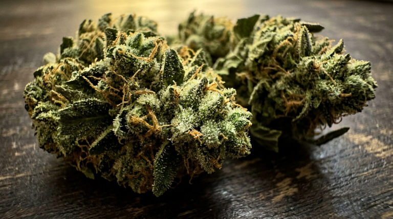 LA Confidential strain review